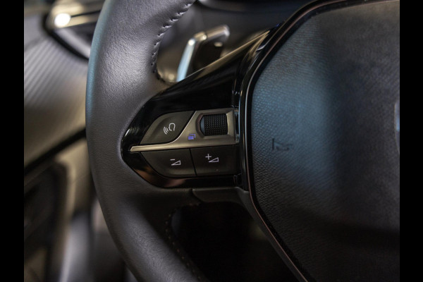Peugeot 2008 1.2 Hybrid 136 Allure / 136pk / Dodehoek herkenning / Apple CarPlay / Adaptieve Cruise control