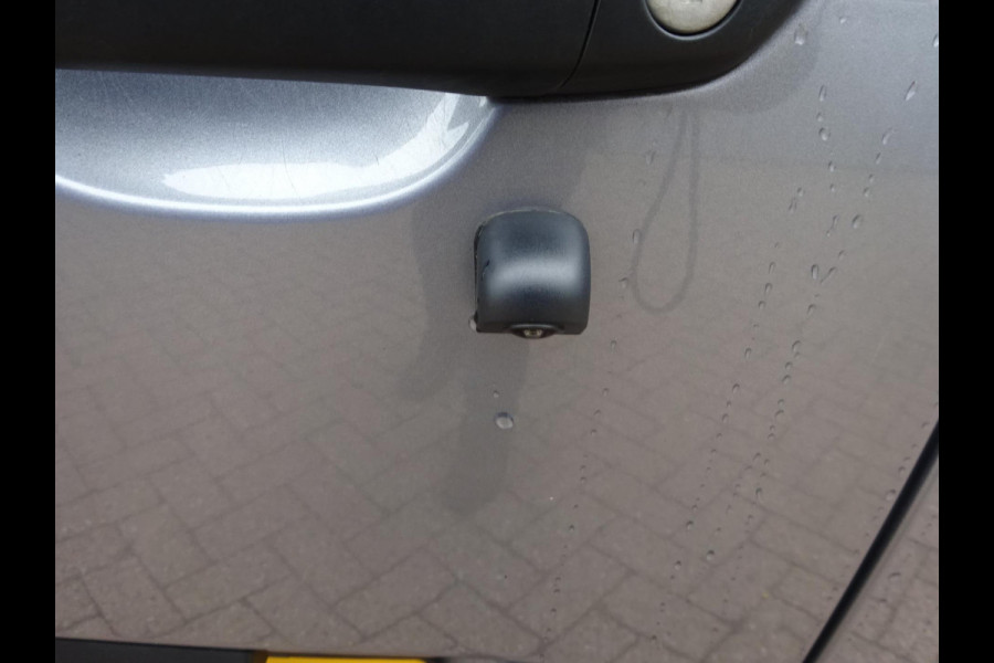 Toyota PROACE CITY 1.5 D-4D Navigator Long 130 PK NAVI CRUISE PDC