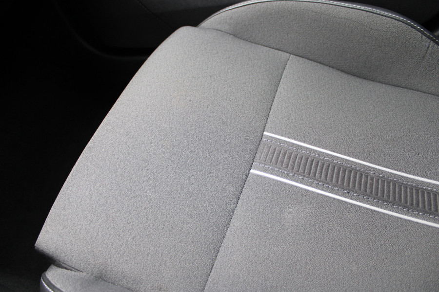 Opel Astra 1.6 Hybrid Ultimate | Panoramadak | Matrix | 360 Camera | AGR | Black Pack