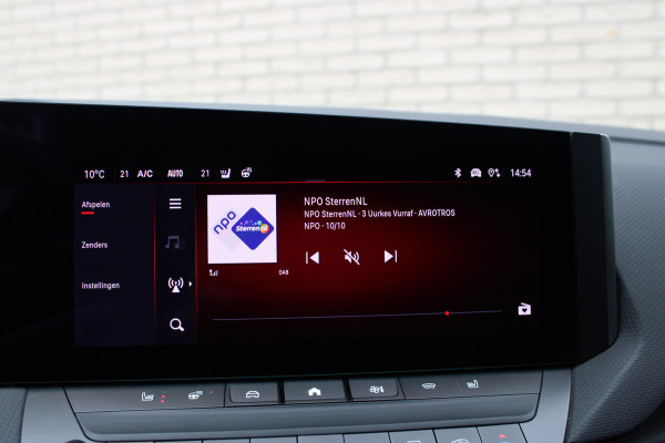 Opel Astra 1.6 Hybrid Ultimate | Panoramadak | Matrix | 360 Camera | AGR | Black Pack