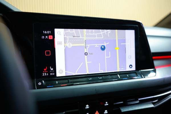 Volkswagen Golf 1.4 eHybrid Style PANO CARPLAY ACC CAMERA THAAK SFEER "22