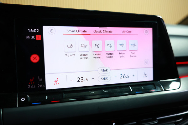 Volkswagen Golf 1.4 eHybrid Style PANO CARPLAY ACC CAMERA THAAK SFEER "22