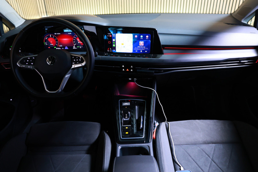 Volkswagen Golf 1.4 eHybrid Style PANO CARPLAY ACC CAMERA THAAK SFEER "22