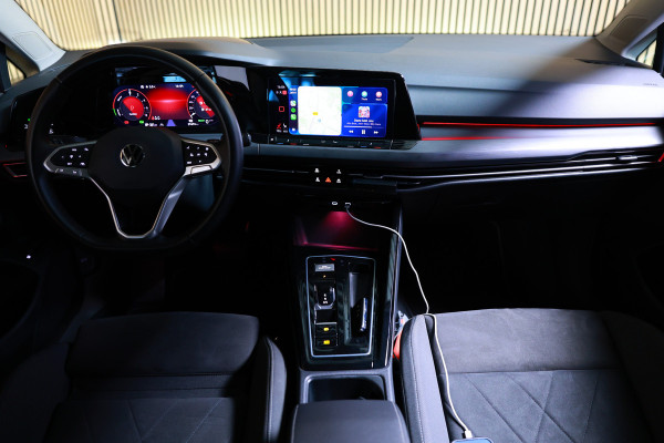 Volkswagen Golf 1.4 eHybrid Style PANO CARPLAY ACC CAMERA THAAK SFEER "22