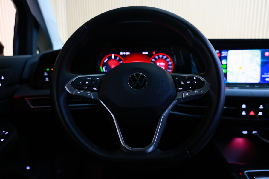 Volkswagen Golf 1.4 eHybrid Style PANO CARPLAY ACC CAMERA THAAK SFEER "22