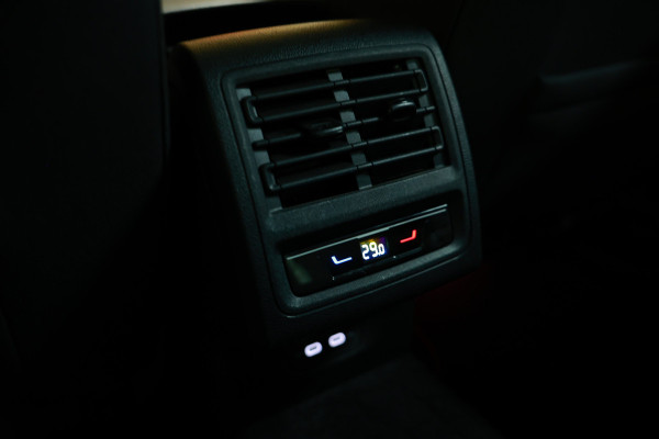 Volkswagen Golf 1.4 eHybrid Style PANO CARPLAY ACC CAMERA THAAK SFEER "22