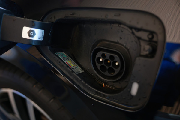 Volkswagen Golf 1.4 eHybrid Style PANO CARPLAY ACC CAMERA THAAK SFEER "22