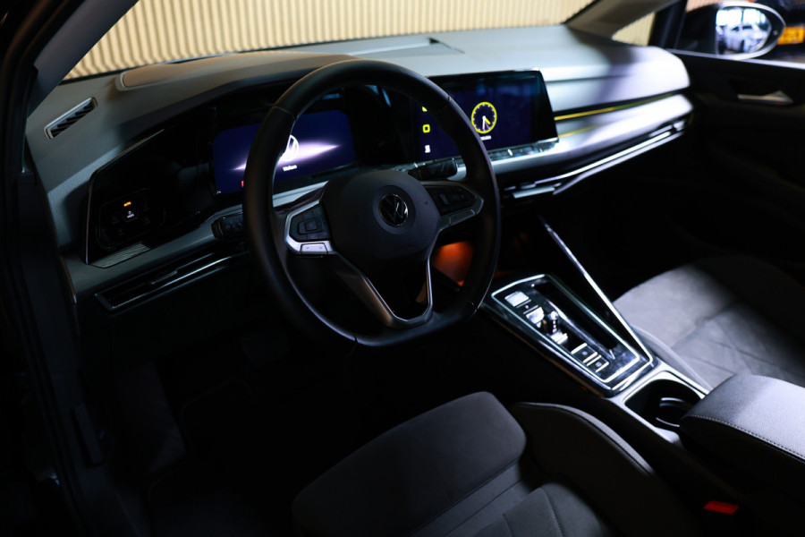 Volkswagen Golf 1.4 eHybrid Style PANO CARPLAY ACC CAMERA THAAK SFEER "22