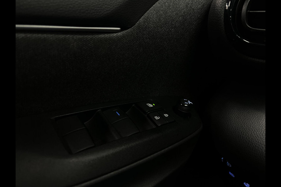 Toyota Yaris 1.5 Hybrid Executive | Camera | Lane | Head-up|