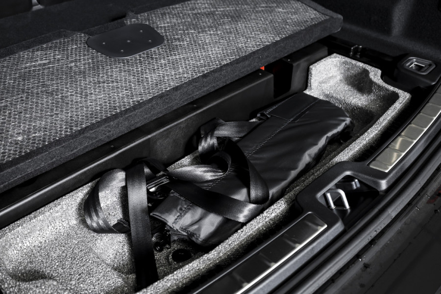 Volvo XC60 2.0 T8 Plug-in hybrid AWD Plus Black Edition - Facelift MY26 | S/K Panodak | Dig.Cockpit | Adapt.Cruise | Stoel-+Stuurverw. | NAV+App.Connect | Auto.Airco | Harmon Kardon | LM 21" | 3567