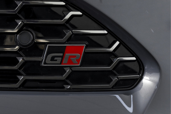 Toyota Yaris Cross 1.5 Hybrid 130 GR Sport | Adapt.Cruise | Head-up | 360 Camera | Stoel+Stuurverw. | Dig.Cockpit | NAV + App. Connect (Draadloos) | ECC | LM 18" | 9816