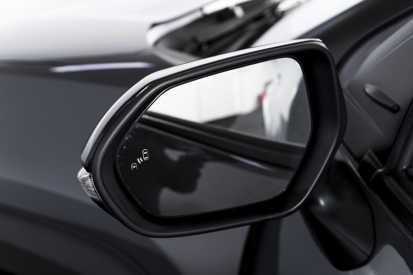 Toyota Yaris Cross 1.5 Hybrid 130 GR Sport | Adapt.Cruise | Head-up | 360 Camera | Stoel+Stuurverw. | Dig.Cockpit | NAV + App. Connect (Draadloos) | ECC | LM 18" | 9816