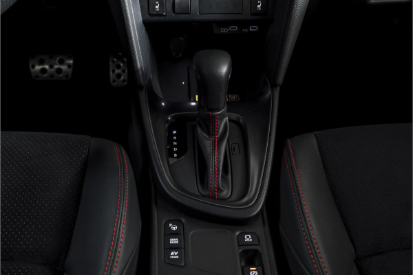 Toyota Yaris Cross 1.5 Hybrid 130 GR Sport | Adapt.Cruise | Head-up | 360 Camera | Stoel+Stuurverw. | Dig.Cockpit | NAV + App. Connect (Draadloos) | ECC | LM 18" | 9816