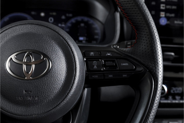 Toyota Yaris Cross 1.5 Hybrid 130 GR Sport | Adapt.Cruise | Head-up | 360 Camera | Stoel+Stuurverw. | Dig.Cockpit | NAV + App. Connect (Draadloos) | ECC | LM 18" | 9816