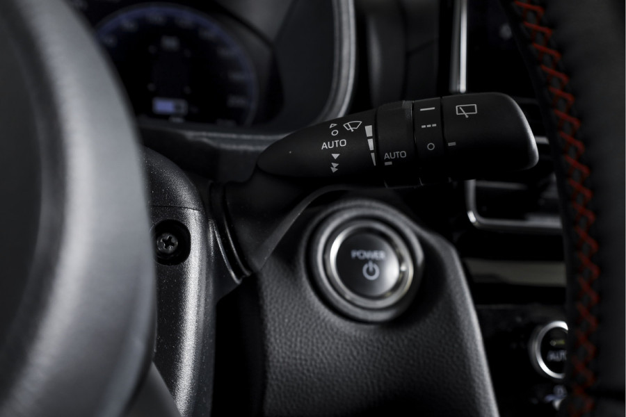 Toyota Yaris Cross 1.5 Hybrid 130 GR Sport | Adapt.Cruise | Head-up | 360 Camera | Stoel+Stuurverw. | Dig.Cockpit | NAV + App. Connect (Draadloos) | ECC | LM 18" | 9816