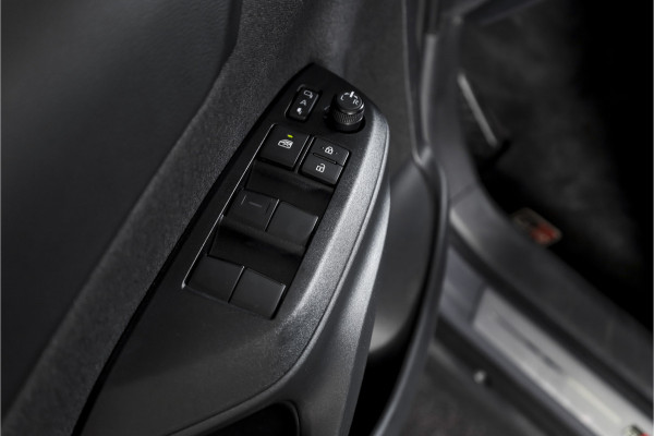 Toyota Yaris Cross 1.5 Hybrid 130 GR Sport | Adapt.Cruise | Head-up | 360 Camera | Stoel+Stuurverw. | Dig.Cockpit | NAV + App. Connect (Draadloos) | ECC | LM 18" | 9816