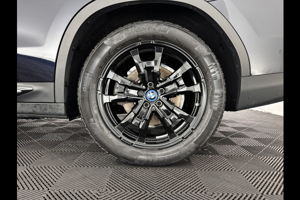 BMW iX3 High Executive 80 kWh [ 3-Fase ] {SOH-96%} (INCL-BTW) Aut. *PANO | HEAD-UP | LEATHER | HARMAN/KARDON | FULL-LED | BLINDSPOT | MEMORY-PACK | DIGI-COCKPIT | HEATED-SPORTSEATS | KEYLESS | TOPVIEW | DAB+ | NAVI-FULLMAP | 19''ALU*