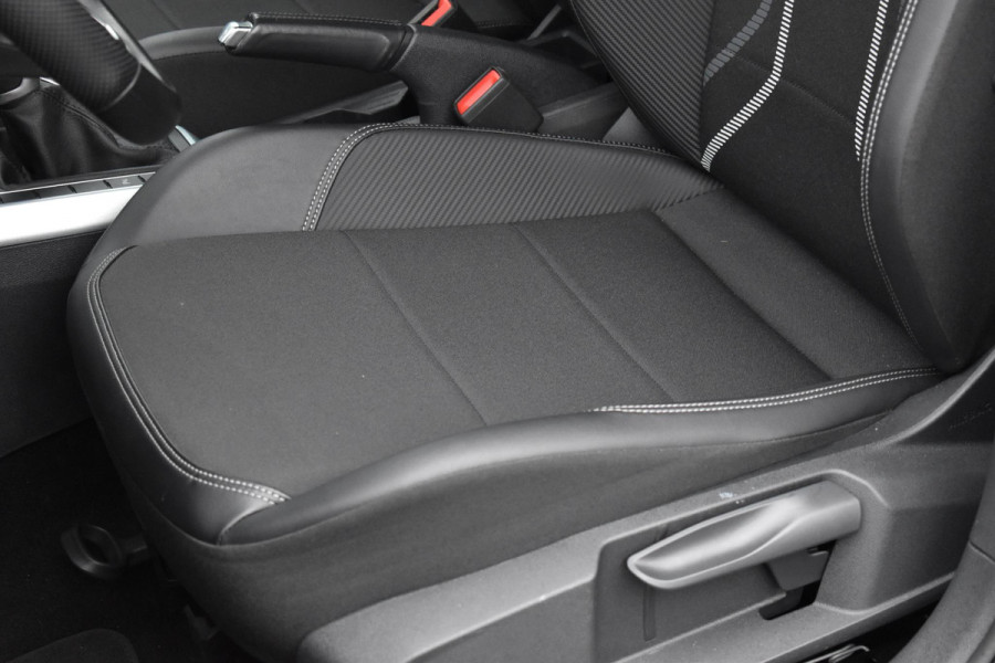 Volkswagen Taigo 1.5 TSI Business Virtual Keyless Camera