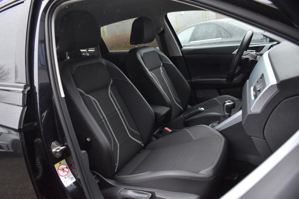 Volkswagen Taigo 1.5 TSI Business Virtual Keyless Camera