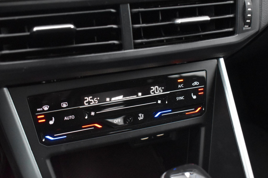 Volkswagen Taigo 1.5 TSI Business Virtual Keyless Camera