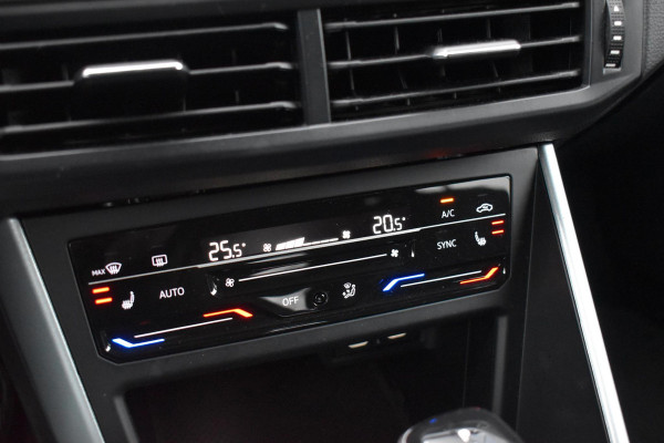 Volkswagen Taigo 1.5 TSI Business Virtual Keyless Camera