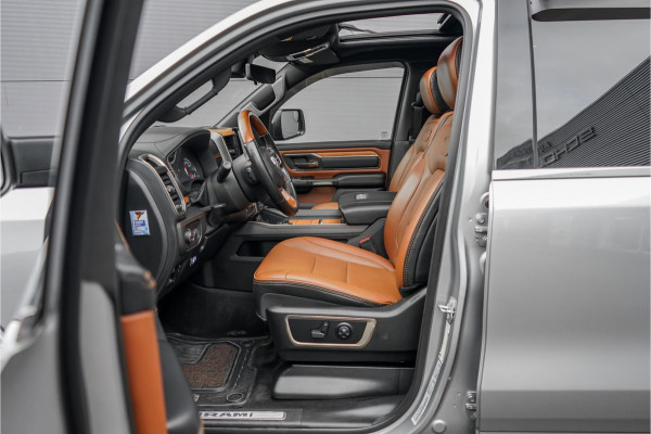 Dodge DODGE RAM 1500 Limited Longhorn 5.7 V8 LPG Onderbouw Pano Rambox 22"