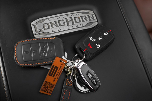 Dodge DODGE RAM 1500 Limited Longhorn 5.7 V8 LPG Onderbouw Pano Rambox 22"