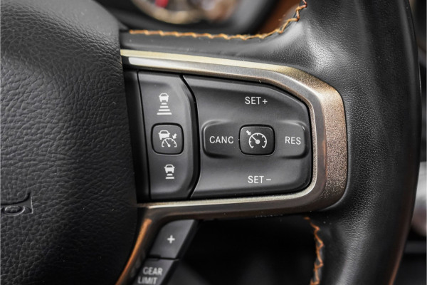 Dodge DODGE RAM 1500 Limited Longhorn 5.7 V8 LPG Onderbouw Pano Rambox 22"