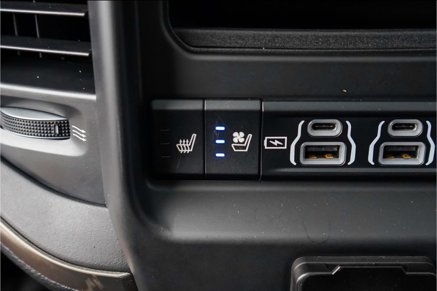 Dodge DODGE RAM 1500 Limited Longhorn 5.7 V8 LPG Onderbouw Pano Rambox 22"