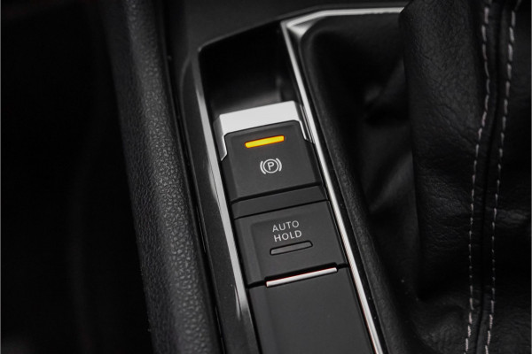 Volkswagen Tiguan 1.4 TSI eHybrid R-Line Business+ ACC Elek Trekhaak Stuur & Stoelverw
