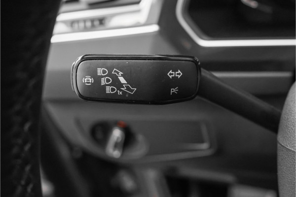 Volkswagen Tiguan 1.4 TSI eHybrid R-Line Business+ ACC Elek Trekhaak Stuur & Stoelverw
