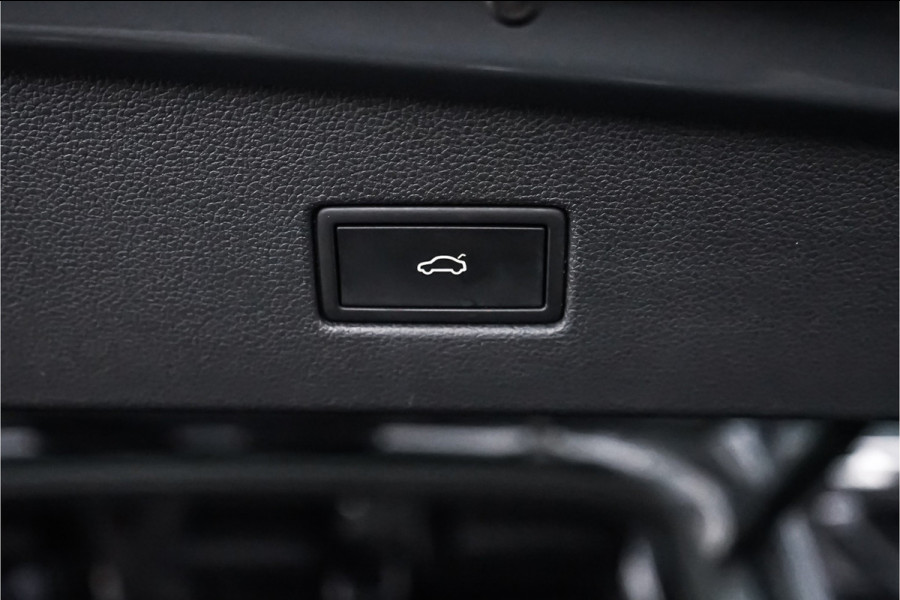 Volkswagen Tiguan 1.4 TSI eHybrid R-Line Business+ ACC Elek Trekhaak Stuur & Stoelverw