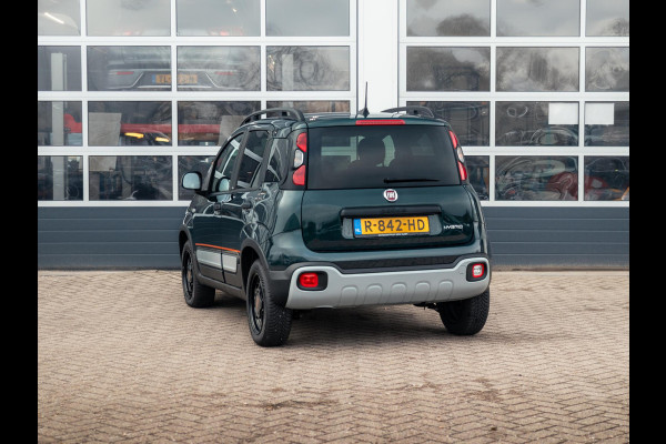Fiat Panda Hybrid Garmin Cross | Clima | Priv. glass | Dakrails | 5-Persoons | Apple Carplay | Verde Foresta | Pack Garmin