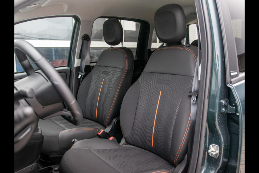 Fiat Panda Hybrid Garmin Cross | Clima | Priv. glass | Dakrails | 5-Persoons | Apple Carplay | Verde Foresta | Pack Garmin