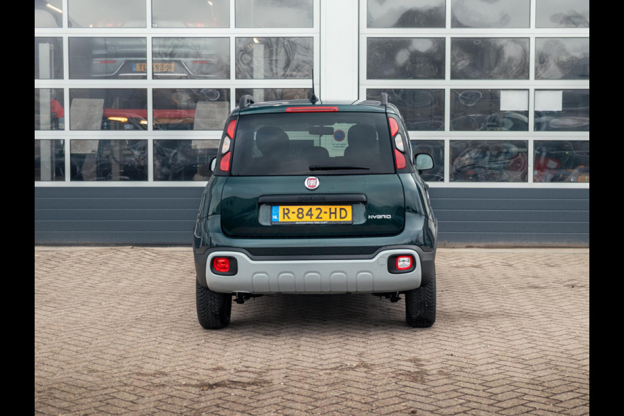 Fiat Panda Hybrid Garmin Cross | Clima | Priv. glass | Dakrails | 5-Persoons | Apple Carplay | Verde Foresta | Pack Garmin