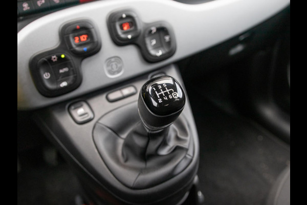 Fiat Panda Hybrid Garmin Cross | Clima | Priv. glass | Dakrails | 5-Persoons | Apple Carplay | Verde Foresta | Pack Garmin