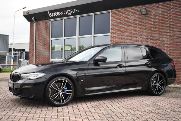 BMW 5 Serie Touring 530e 292pk M-Sport Pano ACC 360 HUD Laser 4wielbest Comf-stoel