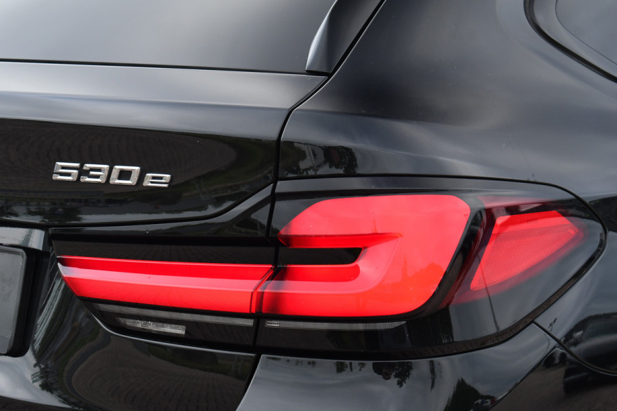 BMW 5 Serie Touring 530e 292pk M-Sport Pano ACC 360 HUD Laser 4wielbest Comf-stoel