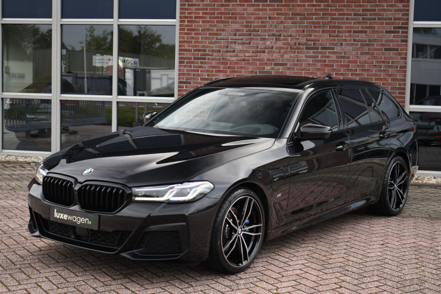 BMW 5 Serie Touring 530e 292pk M-Sport Pano ACC 360 HUD Laser 4wielbest Comf-stoel
