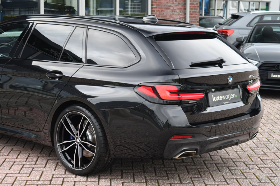 BMW 5 Serie Touring 530e 292pk M-Sport Pano ACC 360 HUD Laser 4wielbest Comf-stoel