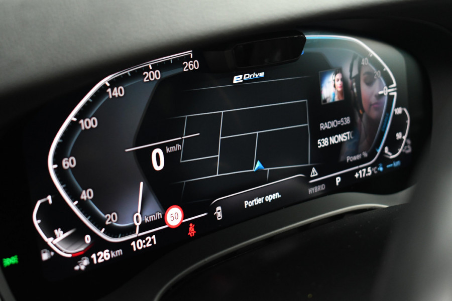 BMW 5 Serie Touring 530e 292pk M-Sport Pano ACC 360 HUD Laser 4wielbest Comf-stoel