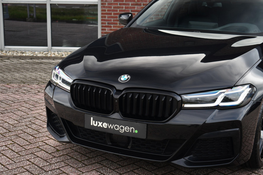 BMW 5 Serie Touring 530e 292pk M-Sport Pano ACC 360 HUD Laser 4wielbest Comf-stoel