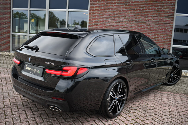BMW 5 Serie Touring 530e 292pk M-Sport Pano ACC 360 HUD Laser 4wielbest Comf-stoel