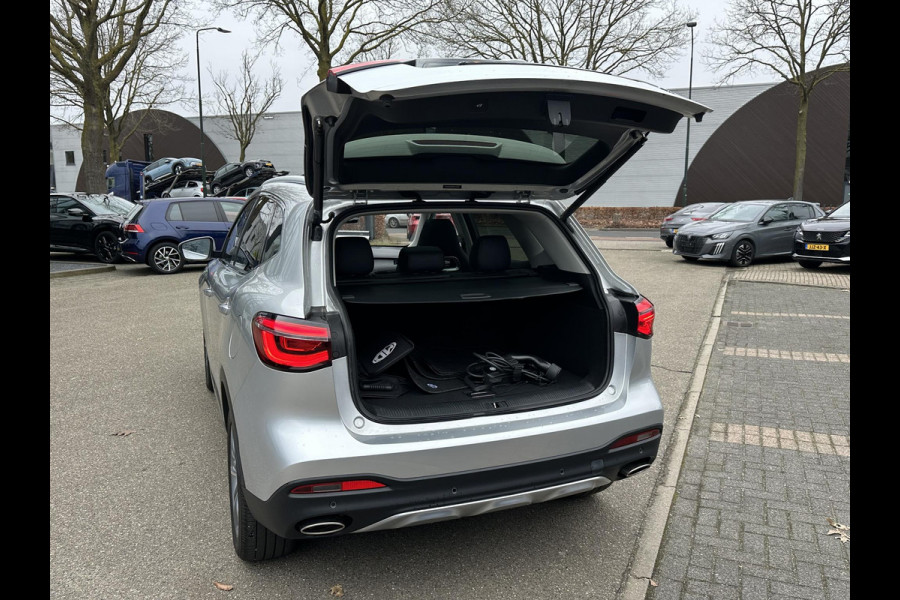 MG EHS 1.5 TGDI Luxury PHEV | MEGA COMPLEET! | TREKHAAK | COMPLETE HISTORIE AANWEZIG | FABRIEKSGARANTIE T/M 11-2030 | 52km WLTP ELECTR RIJBEREIK, TOTAAL RIJBEREIK TOT 1.000km!