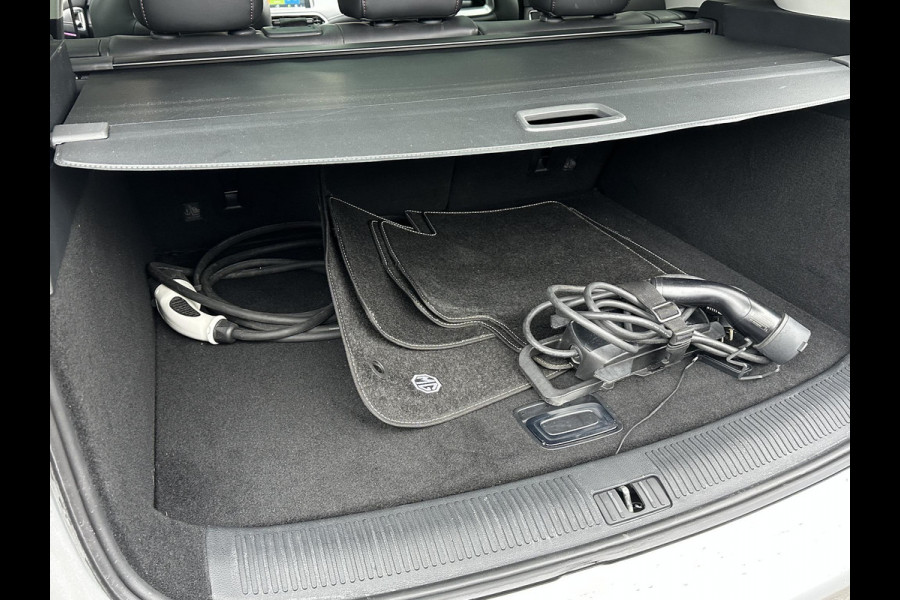 MG EHS 1.5 TGDI Luxury PHEV | MEGA COMPLEET! | TREKHAAK | COMPLETE HISTORIE AANWEZIG | FABRIEKSGARANTIE T/M 11-2030 | 52km WLTP ELECTR RIJBEREIK, TOTAAL RIJBEREIK TOT 1.000km!