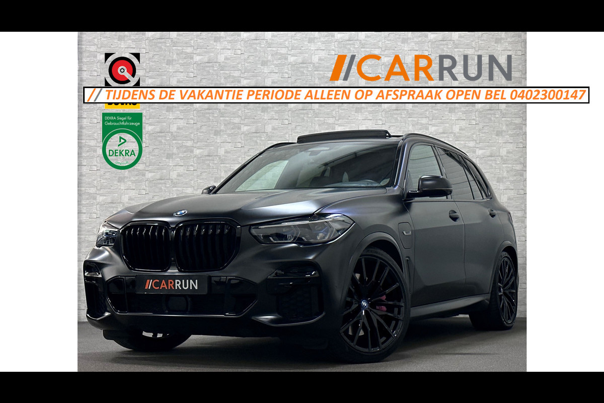 BMW X5 45e | M Sportseats | Frozen Black | Carbon | 360 Camera | Skylounce | ACC | Stoel Massage & Ventilatie | Indiv. Leder | Laser-LE Softclose | Achterasbesturing | Glasapplicatie | Displaykey | Stuur en achterbank verwarming | TH | 4-Zone | Isolatieglas | 22" | Bovag garantie.