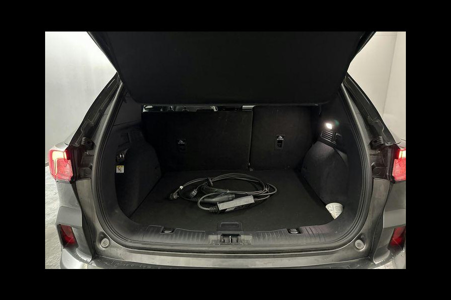 Ford Kuga 2.5 PHEV ST-Line X 225pk | Driver Assistance Pack | Winterpack | Wegklapbare Trekhaak | Panoramadak | Technology Pack | 1.500kg Trekgewicht