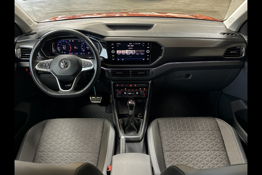 Volkswagen T-Cross 1.0 TSI Style 115pk DSG | Carplay | 18" | Camera | Digitaal cockpit | ACC | Dode hoek | 100% Volkswagen dealer onderhouden!