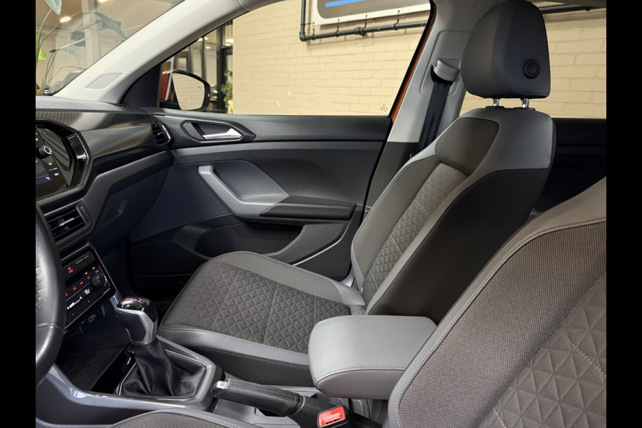 Volkswagen T-Cross 1.0 TSI Style 115pk DSG | Carplay | 18" | Camera | Digitaal cockpit | ACC | Dode hoek | 100% Volkswagen dealer onderhouden!