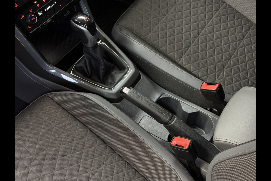 Volkswagen T-Cross 1.0 TSI Style 115pk DSG | Carplay | 18" | Camera | Digitaal cockpit | ACC | Dode hoek | 100% Volkswagen dealer onderhouden!